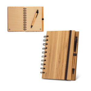 DICKENS A5. Caderno A5 espiral de capa dura em bambu, com páginas pautadas em papel 100% reciclado