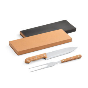 ALIOLI. Kit churrasco em caixa kraft com 2 utensílios em aço inox e bambu